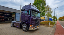 20251019-Tom-Holding-00316